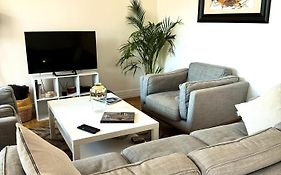 Bergson Top - Appart 80M2, 2 Grandes Chambres, Entierement Renovee Et Equipee, Lumineux, Wifi, Balcon, Calme, Vue Imprenable